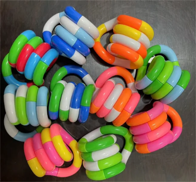 Braided Twist-and-Bend Fidget - product view 2