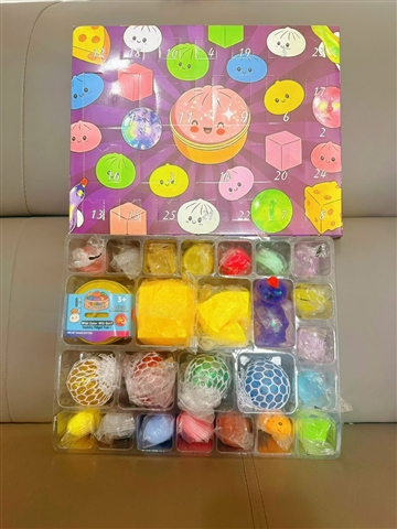 24-Day Baozi Squishy Surprise Calendar - product view 2