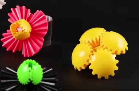 Rotating Gear Puzzle Cube - Display Pack - product view 3